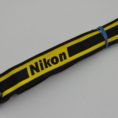 Nikon Schulterriemen schmal - geringste Gebrauchsspuren - Zustand A/A+