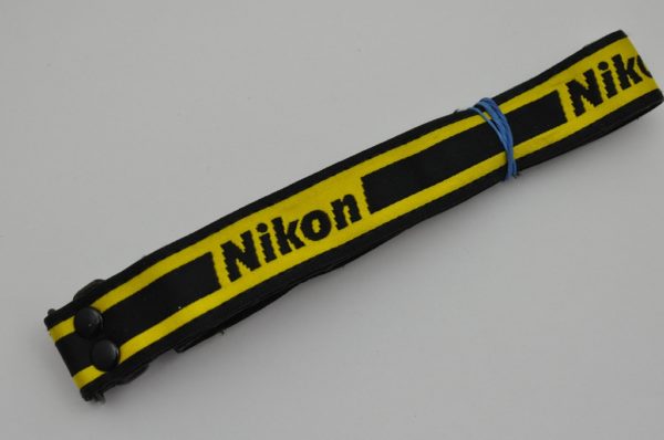 Nikon Schulterriemen schmal - geringste Gebrauchsspuren - Zustand A/A+
