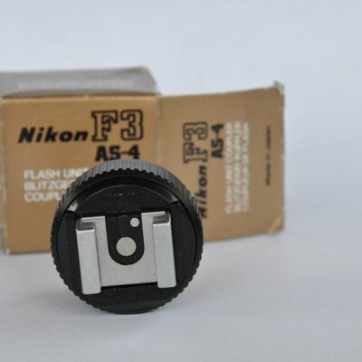 Blitzadapter AS-4 für die Nikon F3 - Zustand A/A+ in OVP geringste Gebrauchsspuren