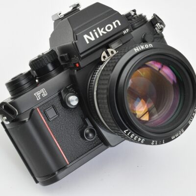 Nikon F3 P Set - von der Zusammenstellung her höchswertig und im Profi Kamerakoffer