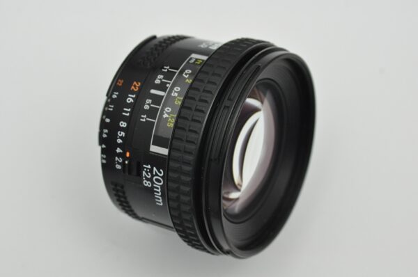 Nikon AF Nikkor 20mm 2.8 TOP Zustand A/A+ TOP Bildqualität