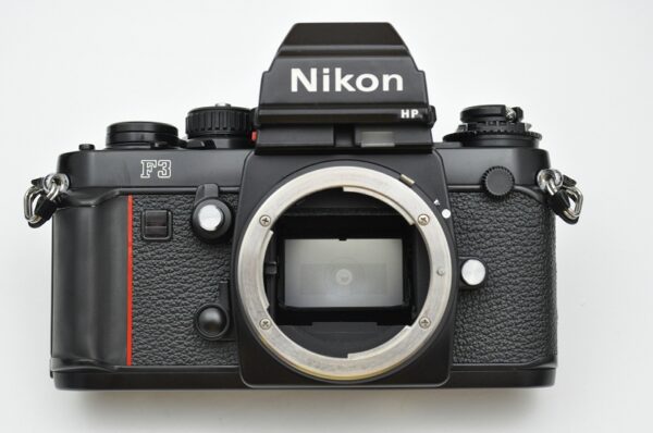 Nikon F3 - HP - geringe Abnutzungsspuren - technisch perfekt