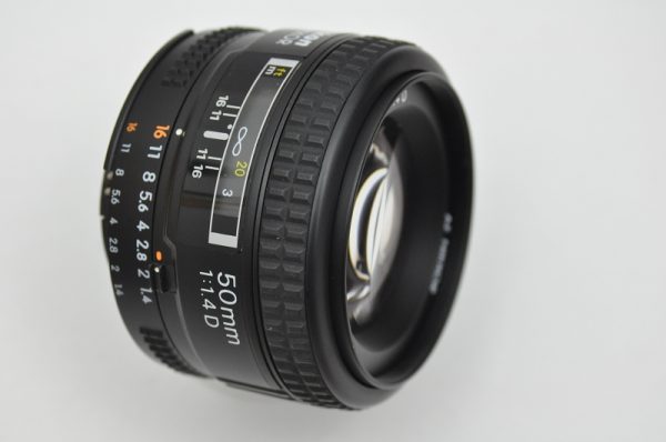 Nikon Nikkor 50mm 1.4 AF D erzeugt überragende angenehme Schärfe mit wunderschönen Bokeh