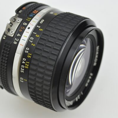 Nikon Nikkor 24mm 2.8 AIS sehr scharfes Objektiv - so gut wie keine CAs
