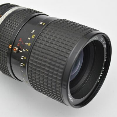 Das Nikon 35-70 mm 1: 3,5 AIS sehr scharf und wenig Verzerrungen