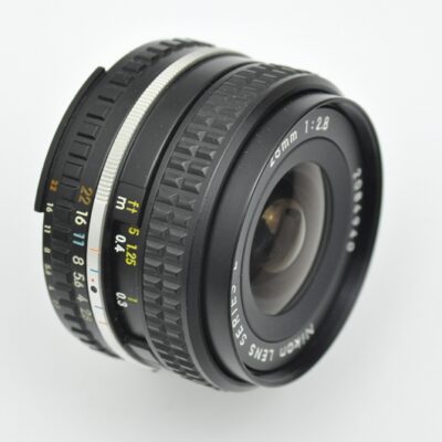 Nikon 28mm 2.8 AIS Serie E Objektiv kompakte Größe - geringes Gewicht