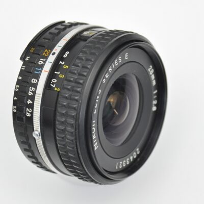 Nikon 28mm 2.8 AIS Serie E - kompakte Größe - sehr geringes Gewicht