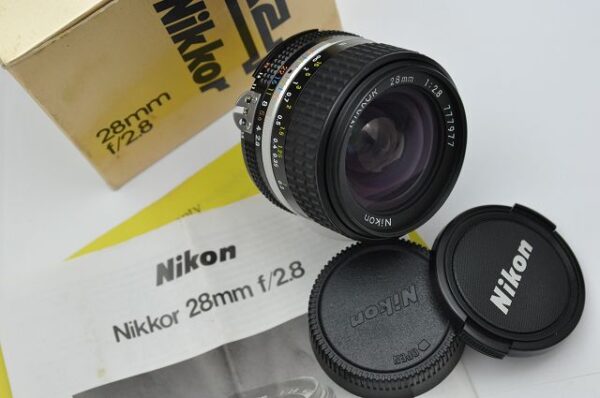 Nikon Nikkor 28mm 2.8 AIS - Nikons schärfstes manuelle Weitwinkel Objektiv in OVP