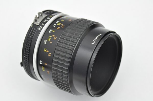 Nikon Micro Nikkor 55mm - 2.8 - AIS - Nahbereichskorrektur CRC