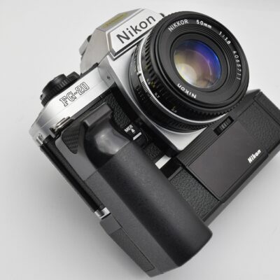 Nikon FG 20 Kameraset mit Batteriepack
