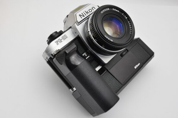 Nikon FG 20 Kameraset mit Batteriepack
